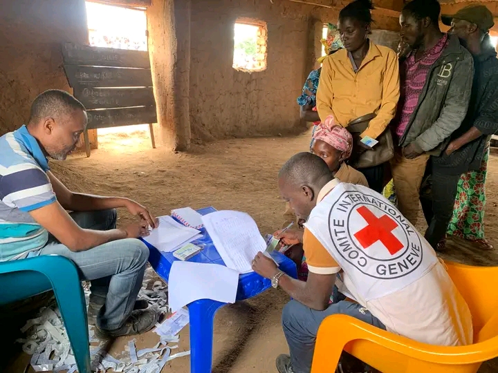 Sud-Kivu : Le CICR assiste plus de 19 700 déplacés et familles d’accueil dans le territoire de Fizi